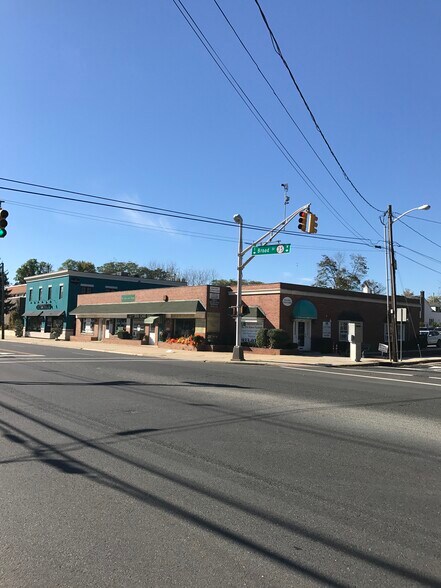 674-682 Broad St, Shrewsbury, NJ à louer - Photo du bâtiment - Image 2 de 5