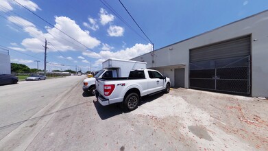 1035-1065 SE 9th Ct, Hialeah, FL for lease Interior Photo- Image 1 of 9