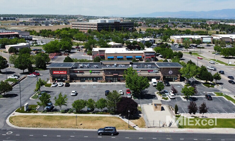 3728 W 13400 S, Riverton, UT à louer - Photo du bâtiment - Image 3 de 10
