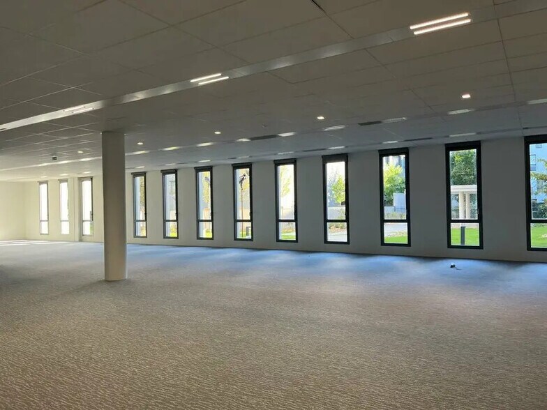 Bureau dans Villeurbanne à vendre - Photo du bâtiment - Image 3 de 8