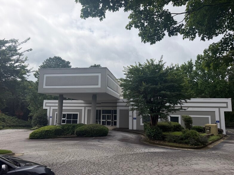 2060 Northlake Pky, Tucker, GA for sale - Building Photo - Image 1 of 9