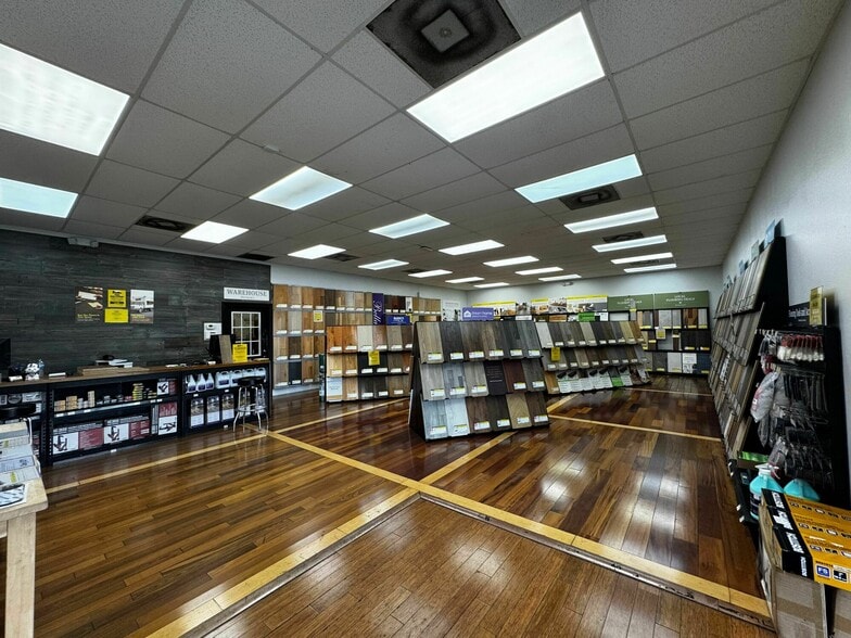 2214 N Washington Blvd, Sarasota, FL for lease - Building Photo - Image 2 of 22