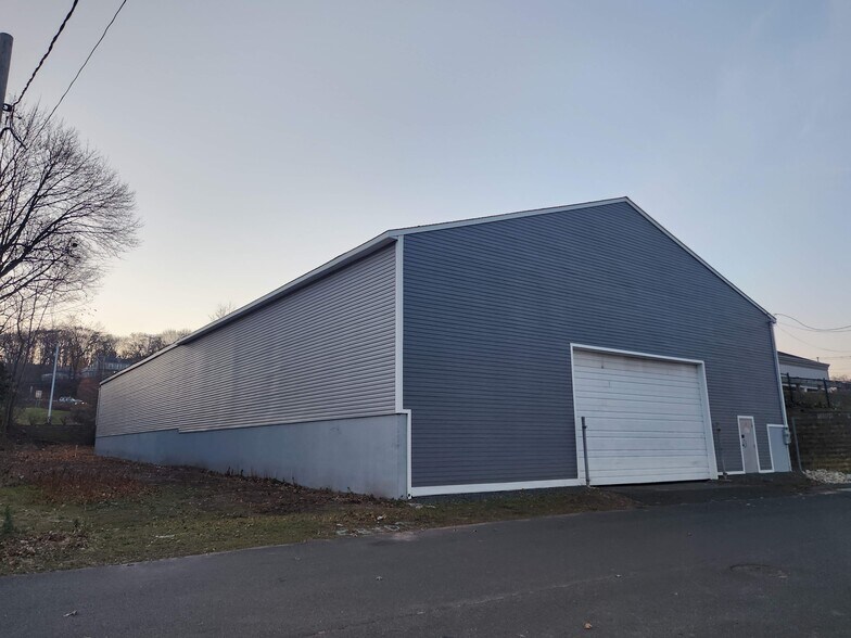 2 Atwood Pl, West Haven, CT à vendre - Photo du bâtiment - Image 3 de 4