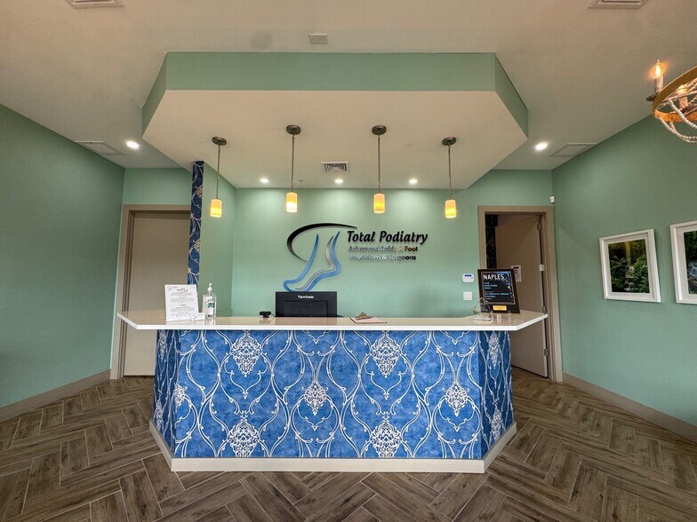 2700 Immokalee Rd, Naples, FL à louer - Photo du bâtiment - Image 1 de 12