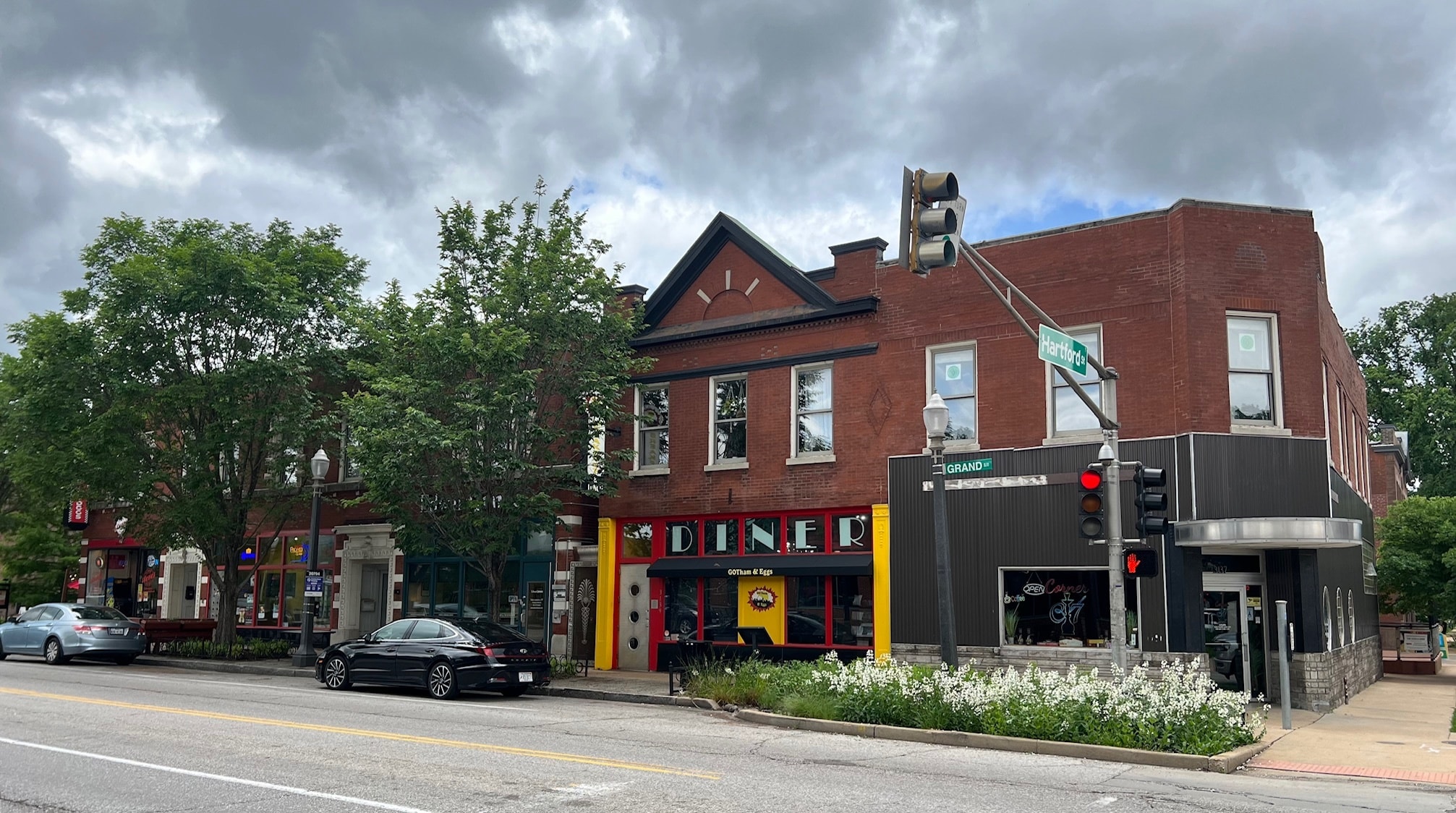 3137-3145 S Grand Blvd, Saint Louis, MO for lease Building Photo- Image 1 of 2