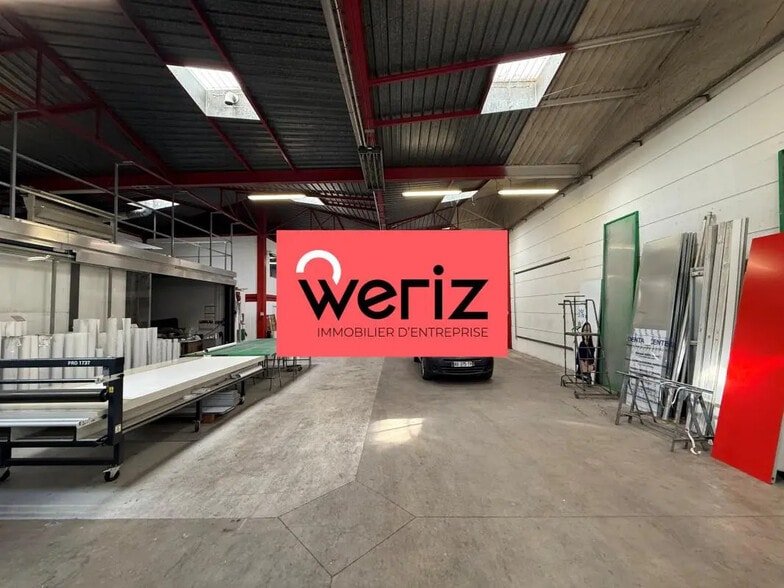 Flex in Marseille for lease - Interior Photo - Image 3 of 9