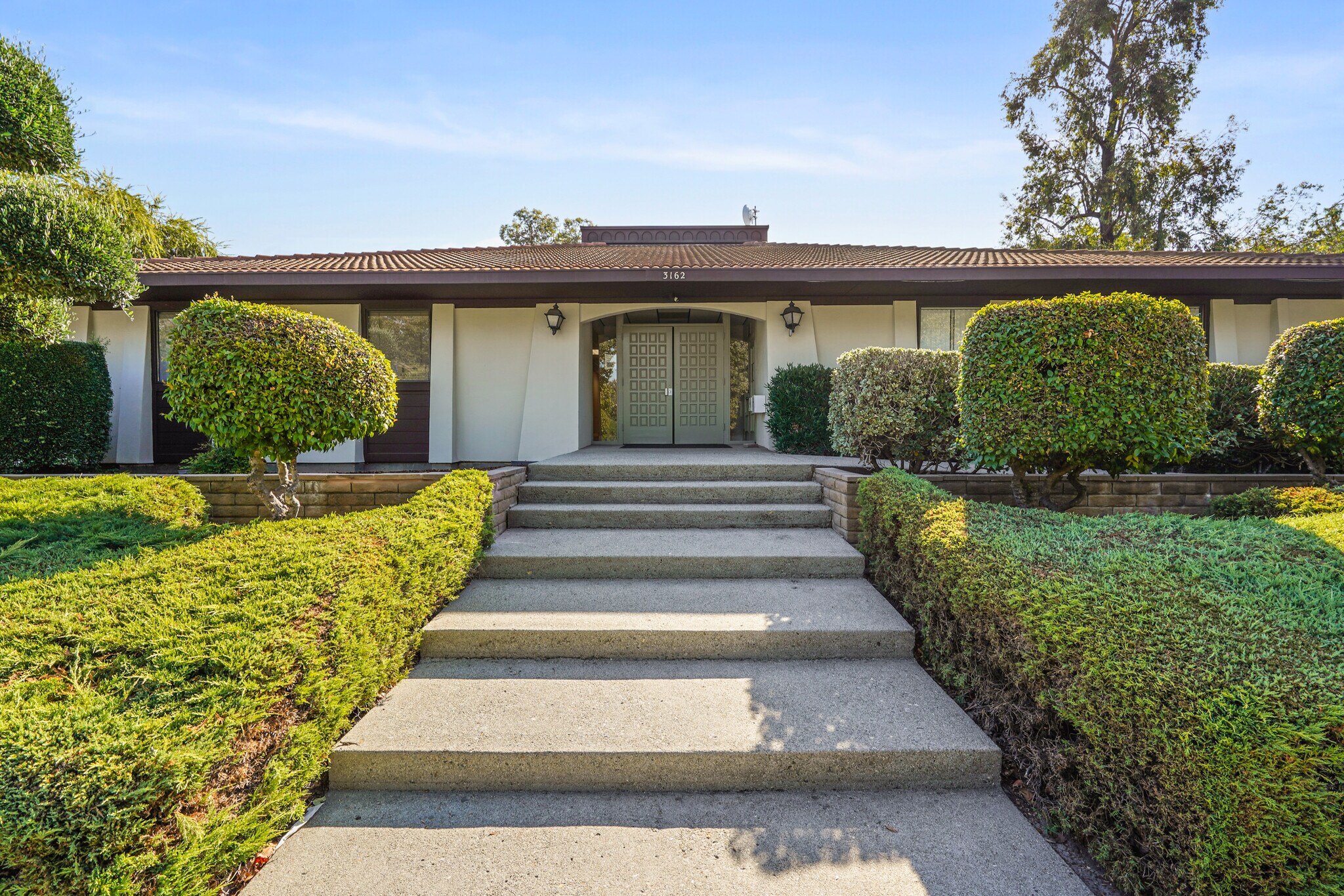 3162 Newberry Dr, San Jose, CA à louer Photo du bâtiment- Image 1 de 11