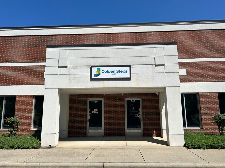 3120 Latrobe Dr, Charlotte, NC for lease - Building Photo - Image 3 of 27