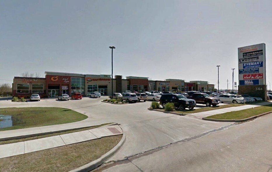 3414 NW Cache Rd, Lawton, OK à louer - Photo du bâtiment - Image 3 de 12