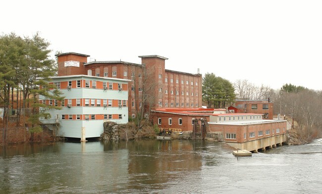 Plus de détails pour 3-4 Mallison Falls Rd, Windham, ME - Industriel à vendre