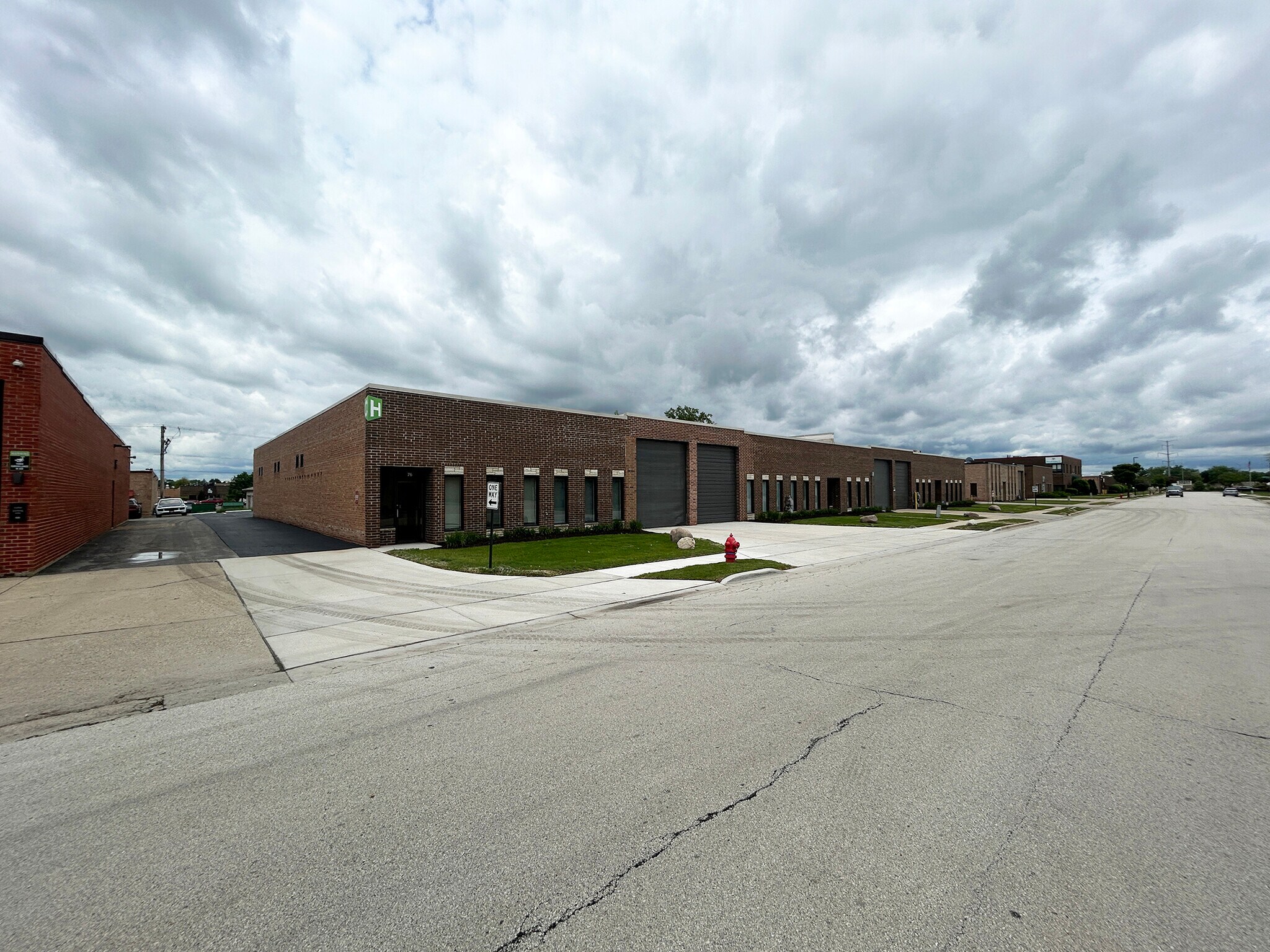 76-92 N Lively Blvd, Elk Grove Village, IL à vendre Photo du bâtiment- Image 1 de 1