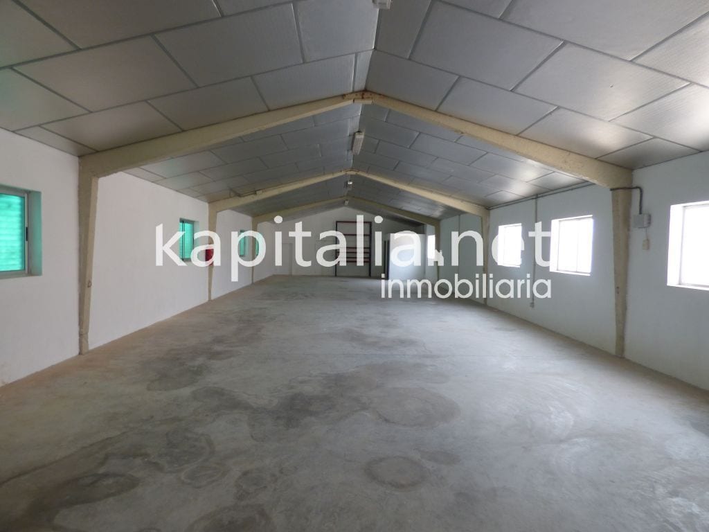 Industrial in Ontinyent, Valencia for sale Building Photo- Image 1 of 7