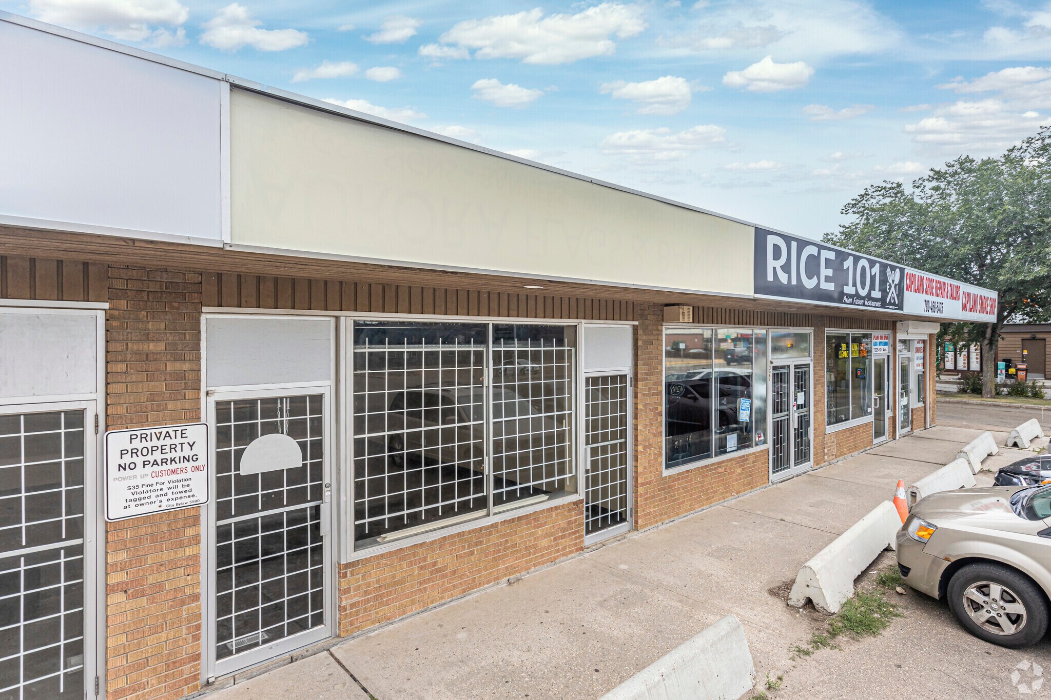 7321-7328 101 Ave NW, Edmonton, AB à vendre Photo principale- Image 1 de 1