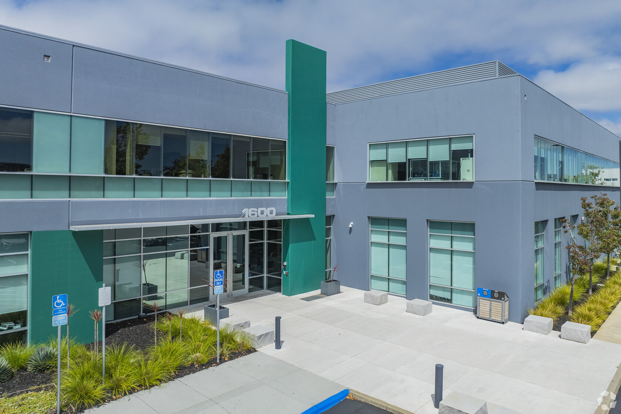 1650 Harbor Bay Pky, Alameda, CA for lease Primary Photo- Image 1 of 20