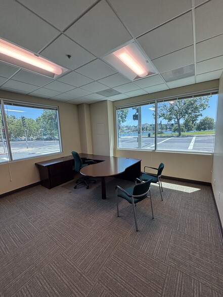 490 Grand Ave, Oakland, CA for lease - Interior Photo - Image 3 of 11