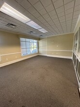 1417 Stuart Engals Blvd, Mount Pleasant, SC à louer Photo intérieure- Image 2 de 12