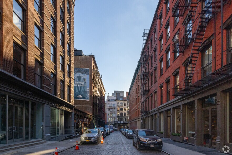 10-12 Crosby St, New York, NY for lease - Building Photo - Image 3 of 12