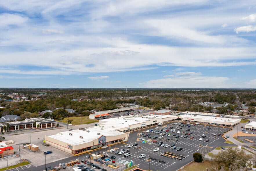 3000 Arendell St, Morehead City, NC à louer - Photo du bâtiment - Image 1 de 5