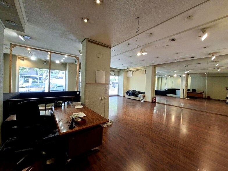 Retail in Madrid, Madrid for lease - Interior Photo - Image 2 of 4