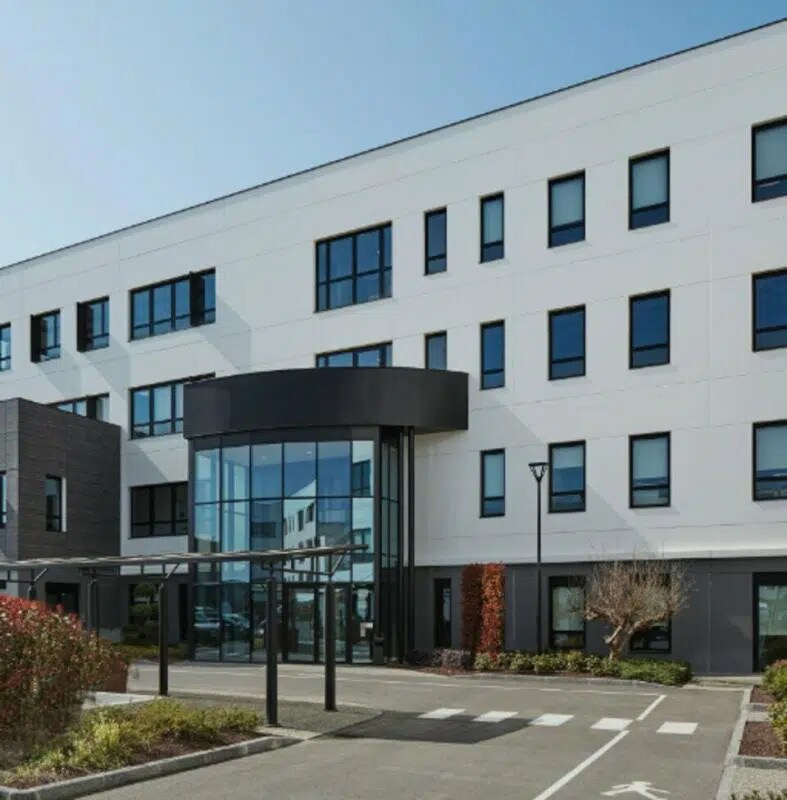 Office in Genas for lease Building Photo- Image 1 of 9