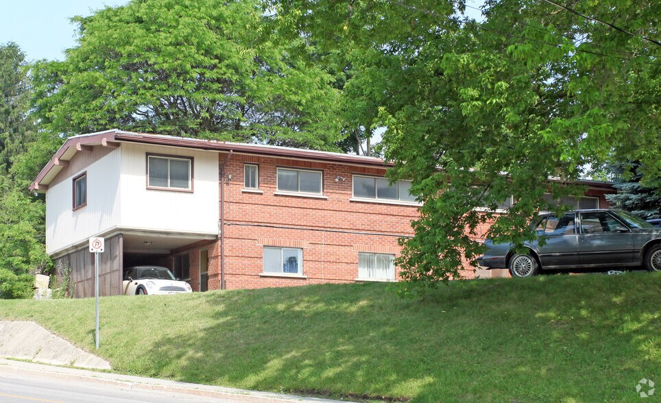 107 Toronto St S, Uxbridge, ON for sale - Primary Photo - Image 1 of 1