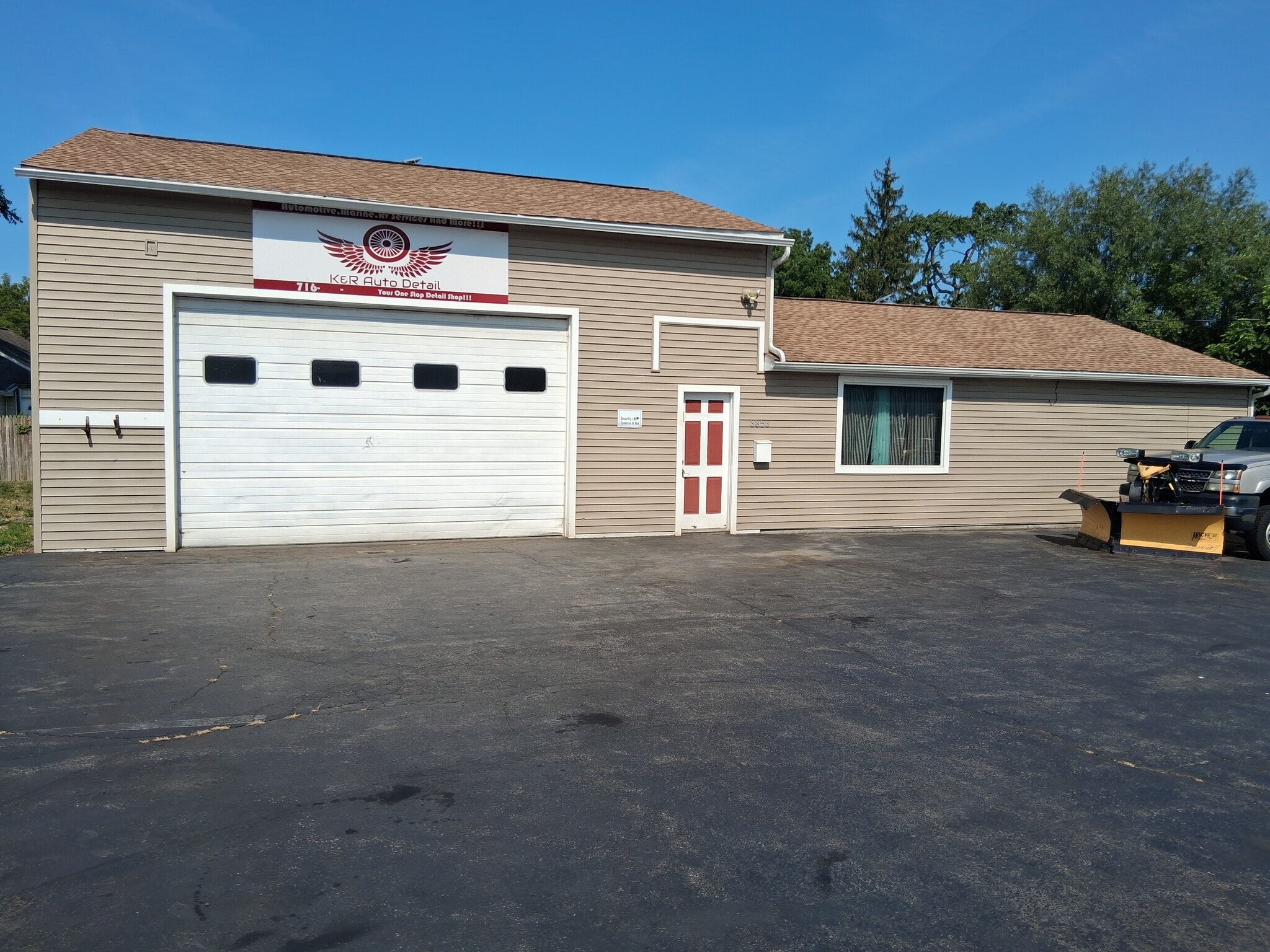 3853 S Park Ave, Buffalo, NY for lease Building Photo- Image 1 of 5