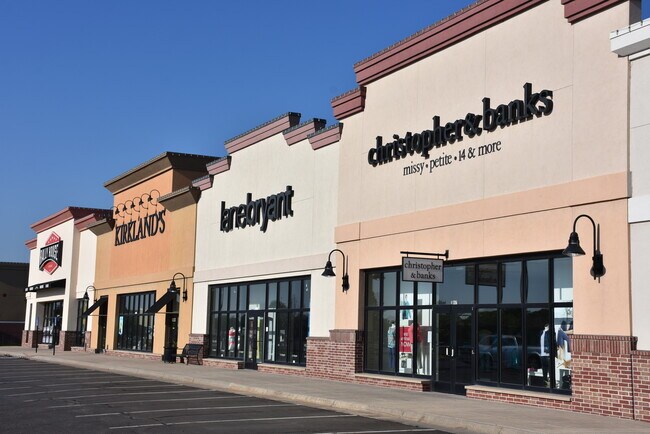 Plus de détails pour 2441 N Maize Rd, Wichita, KS - Bureau/Commerce de détail, Commerce de détail à louer