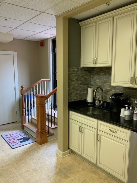208 West St, Annapolis, MD for lease - Interior Photo - Image 3 of 5