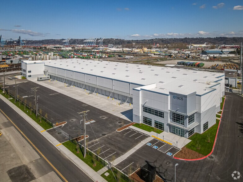 1905 E Marc Ave, Tacoma, WA à louer - Photo du bâtiment - Image 2 de 18