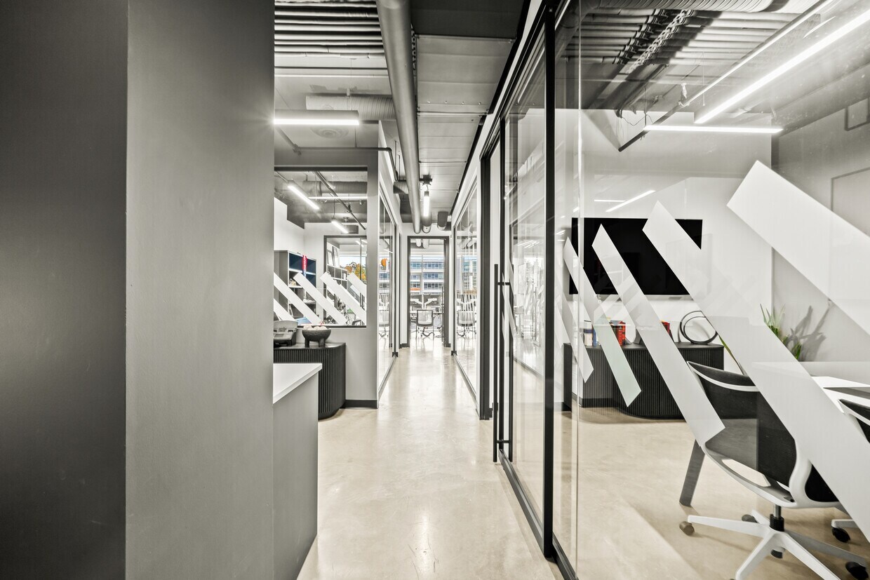 63 6 Th Av W, Vancouver, BC V5Y 1K2 - Unité 315 -  - Photo intérieure - Image 1 of 21