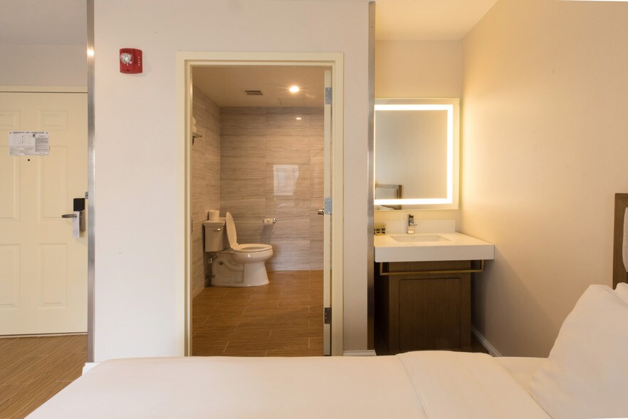 3858 12th St, Long Island City, NY à vendre - Photo du bâtiment - Image 2 de 20