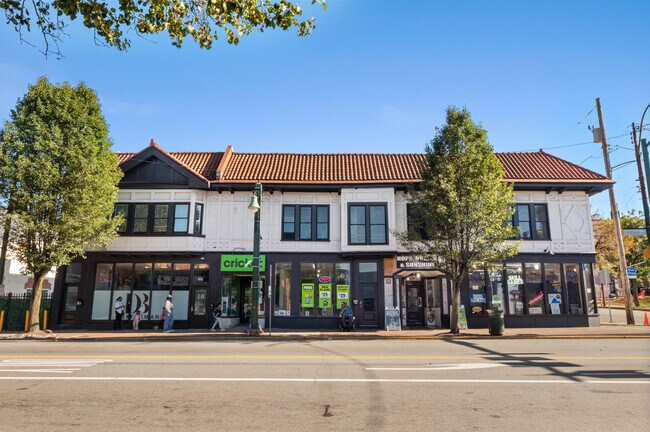 Plus de détails pour 200-208 E Eighth Ave, Munhall, PA - Commerce de détail à vendre