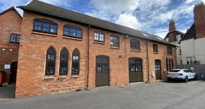 London Rd, Braunston for sale Primary Photo- Image 1 of 2