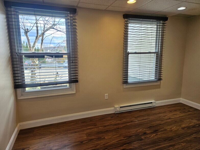 242 Noble Rd, Waverly Township, PA à louer - Photo du bâtiment - Image 3 de 8