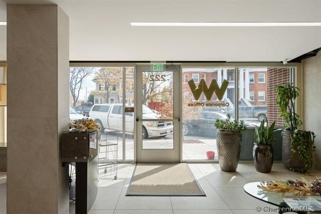 222 E 18th St, Cheyenne, WY for lease - Interior Photo - Image 2 of 36