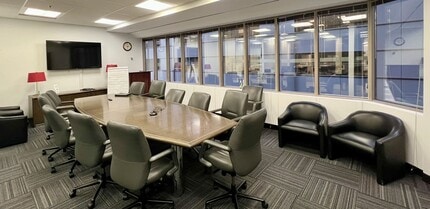 70 University Ave, Toronto, ON à louer Photo intérieure- Image 2 de 2