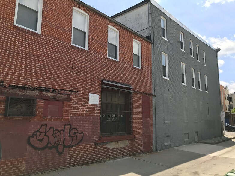 100-102 E Lafayette Ave, Baltimore, MD à louer - Photo du bâtiment - Image 2 de 7