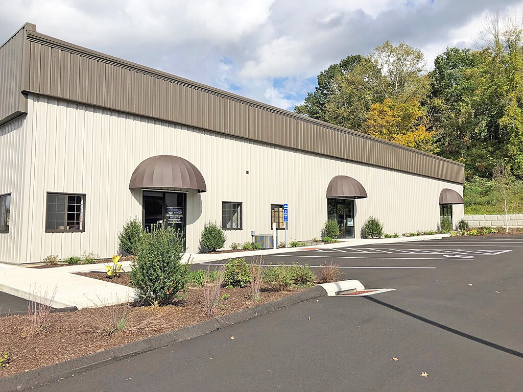 53 Commerce Dr, Brookfield, CT for lease Building Photo- Image 1 of 12
