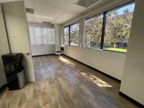 901 W Civic Center Dr, Santa Ana, CA for lease Interior Photo- Image 2 of 17