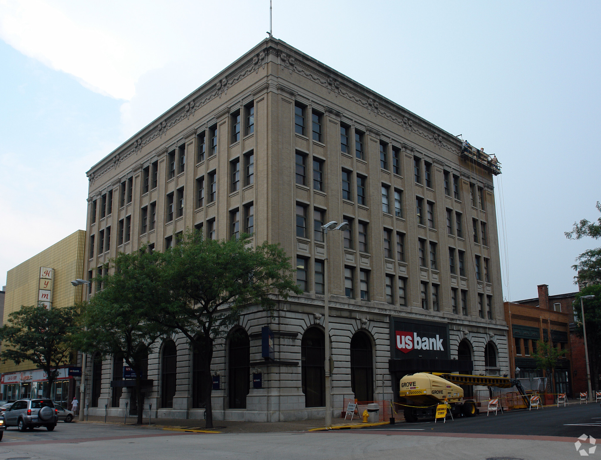 230 18th St, Rock Island, IL for lease Primary Photo- Image 1 of 7