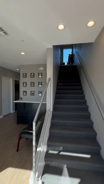 7336 W Post Rd, Las Vegas, NV à louer - Vidéo sur l’inscription commerciale - Image 2 de 115