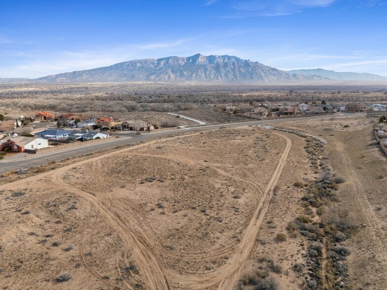 2801 Willow Creek NE St, Rio Rancho, NM for sale - Primary Photo - Image 1 of 25