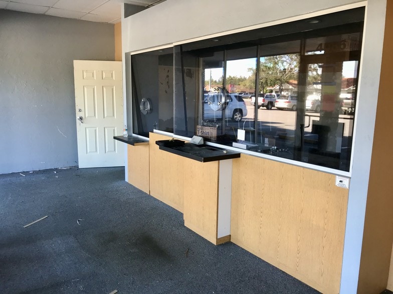 4100 Bee Ridge Rd, Sarasota, FL for lease - Building Photo - Image 2 of 4