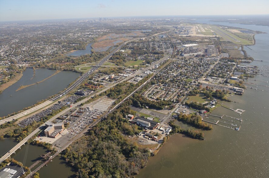 519 W 2nd St, Essington, PA à vendre - Photo du bâtiment - Image 2 de 4