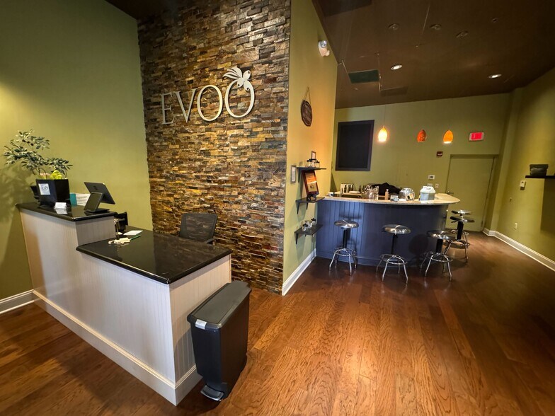 7601-7615 Fordson Rd, Alexandria, VA à louer - Photo intérieure - Image 3 de 18