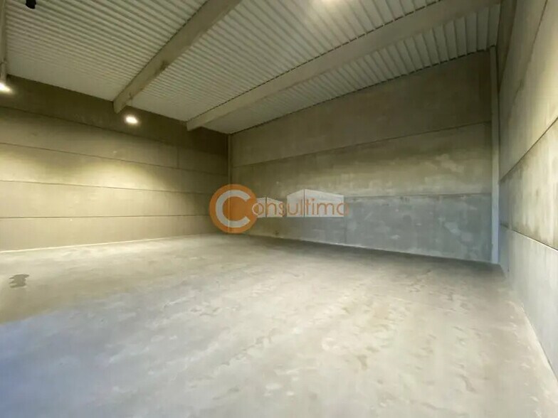 Local d'activités dans Mios à vendre - Photo intérieure - Image 2 de 10