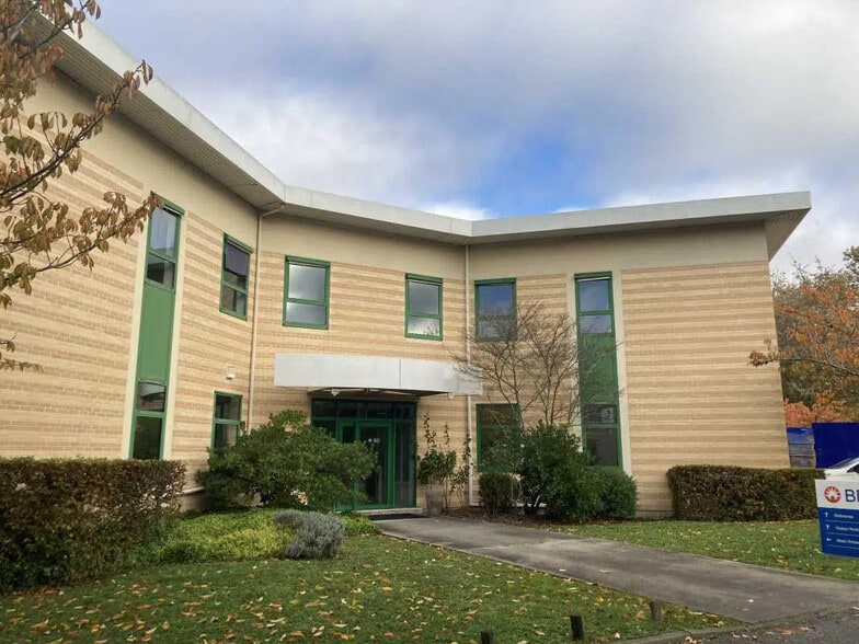 164-166 Avenue Joseph Kessel, Voisins-le-Bretonneux for lease - Building Photo - Image 1 of 8