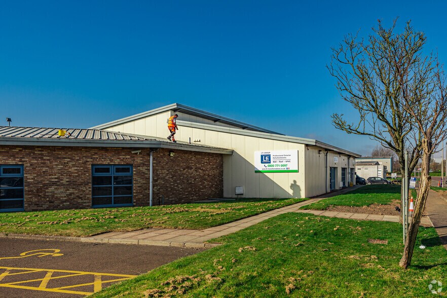 Inchmuir Rd, Bathgate à louer - Photo du bâtiment - Image 3 de 3