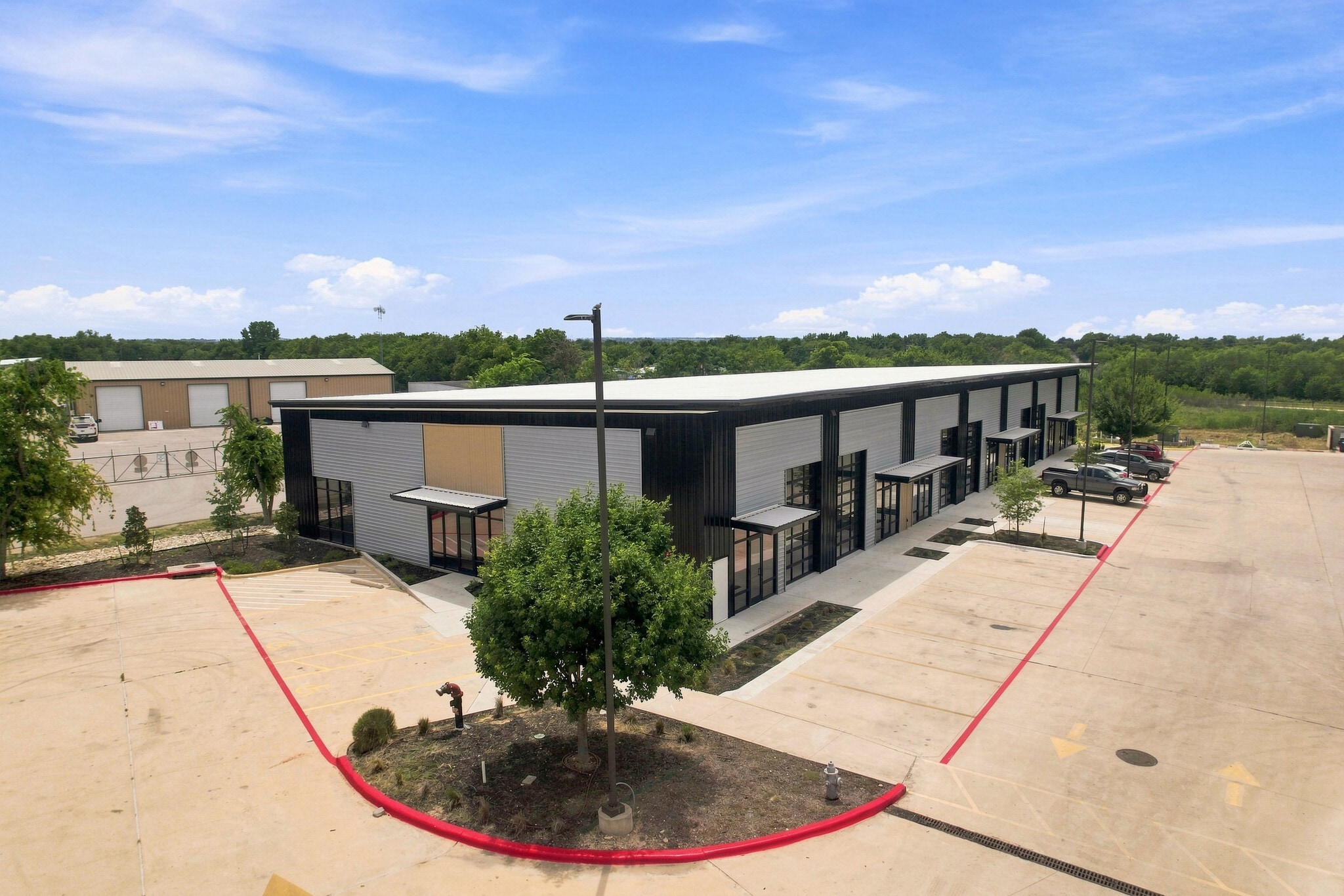 300 Co Rd 199, Hutto, TX à louer Photo du bâtiment- Image 1 de 13
