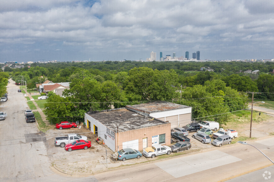 1108 S Riverside Dr, Fort Worth, TX à vendre - Photo du bâtiment - Image 1 de 1